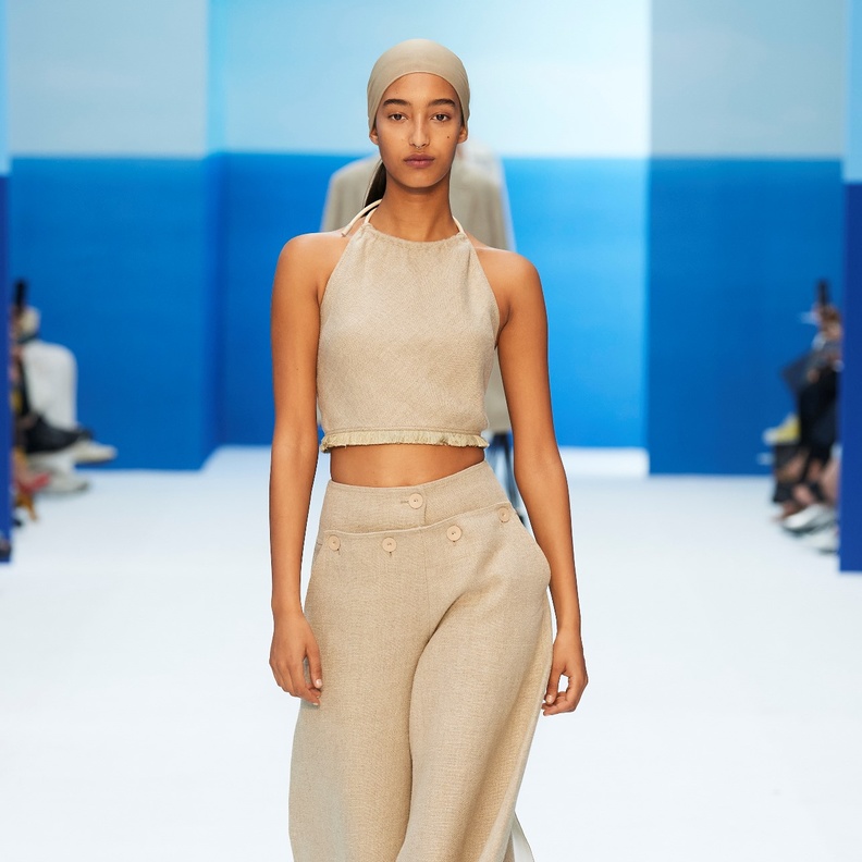 بناطيل الـPalazzo Pants الأكثر راحة... نسّقيها بهذه الطرق