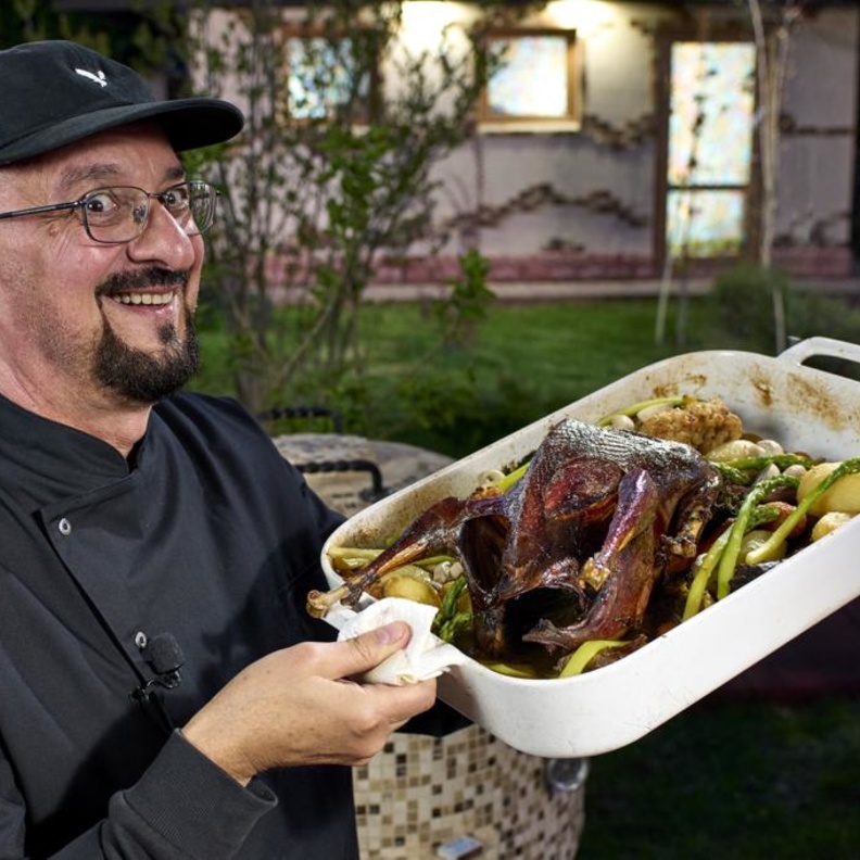 الثقافة العربية تلهم الشيف الأوزبكي الأذري الشهير خانكيشييف لتحضير أطباق أوزبكية رائعة