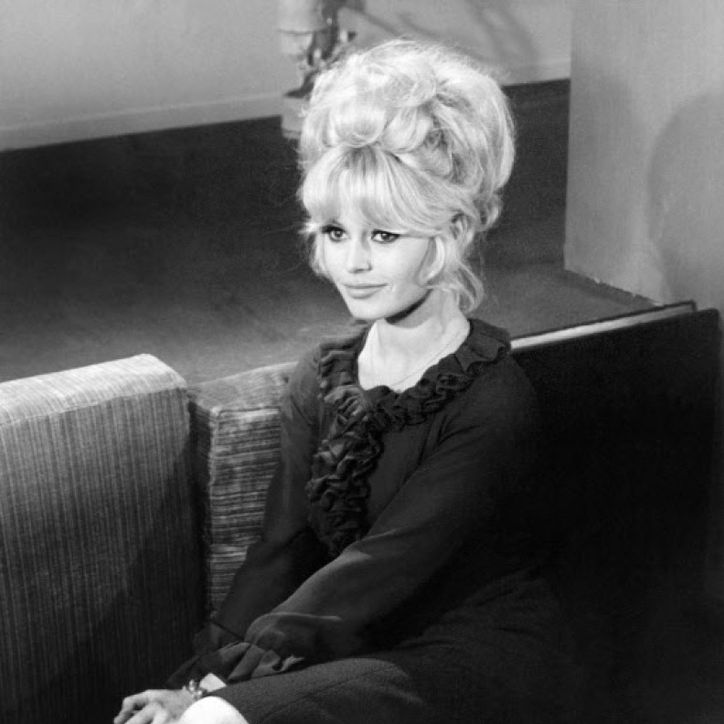 الشقراء الجميلة بريجيت باردو 