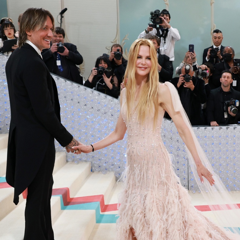 ساعة نيكول كيدمان