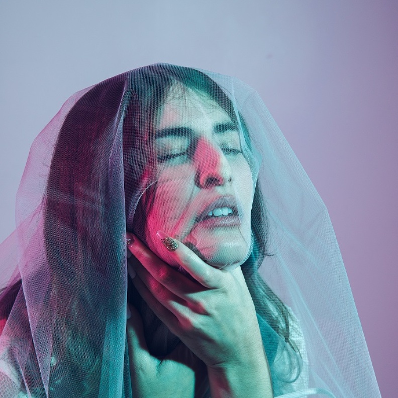 6 طرق فعّالة لتحسين مهاراتكِ في التواصل مع الآخرين