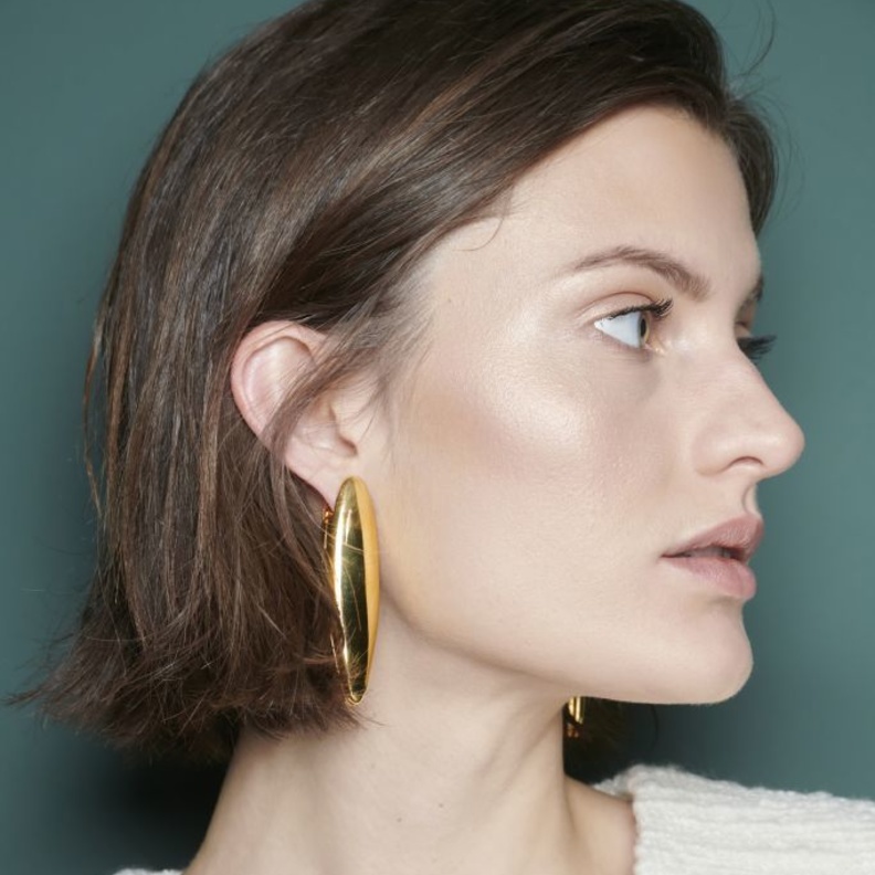 تطمحين الحصول على فك مصقول؟ إليك تفاصيل عملية نحت الفك والذقن تجميلياً