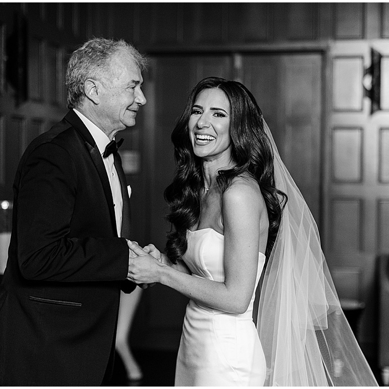 أفضل هدايا العروس لوالدها احتفالا بحفل زفافها