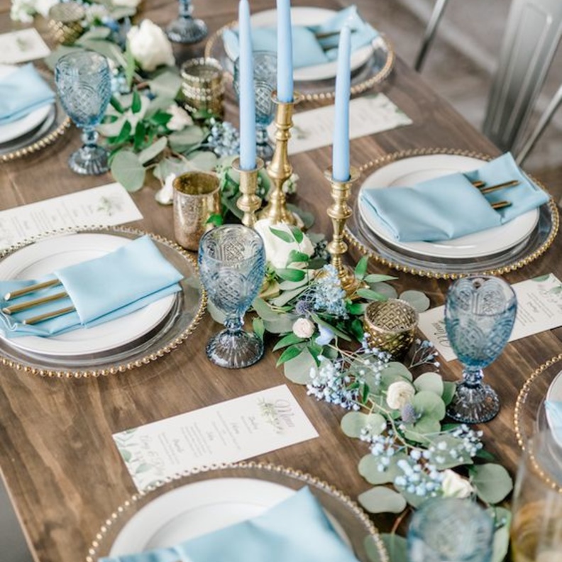 أعلني بداية موسم الأعراس والحفلات واختاري ألوان جريئة لزفافك في يونيو