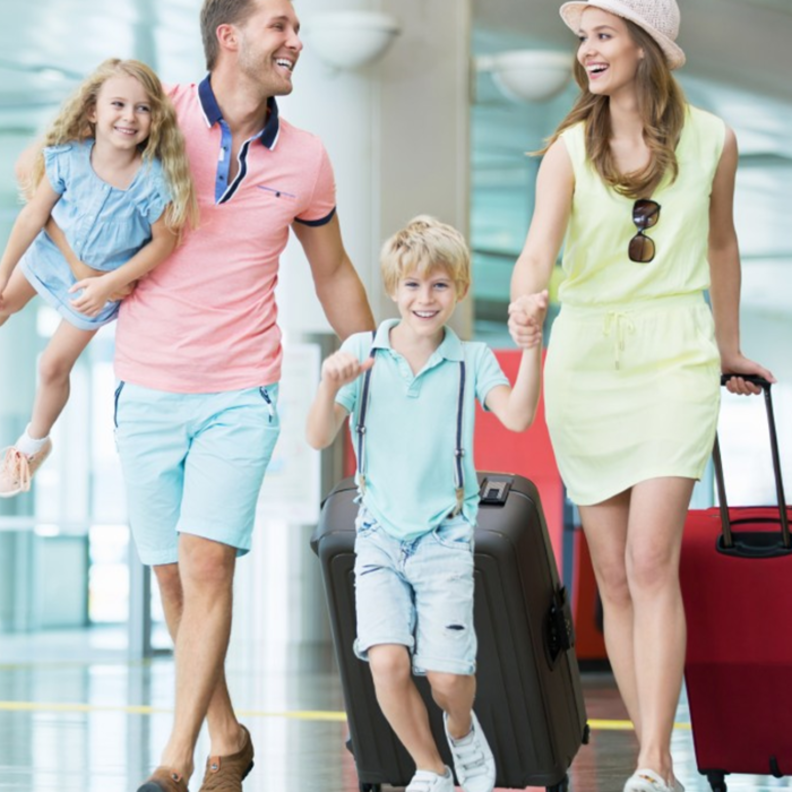 العطلات الصيفية السعيدة تبدأ برحلة طيران هادئة .. كيف تحققين ذلك بالسفر مع أطفالك