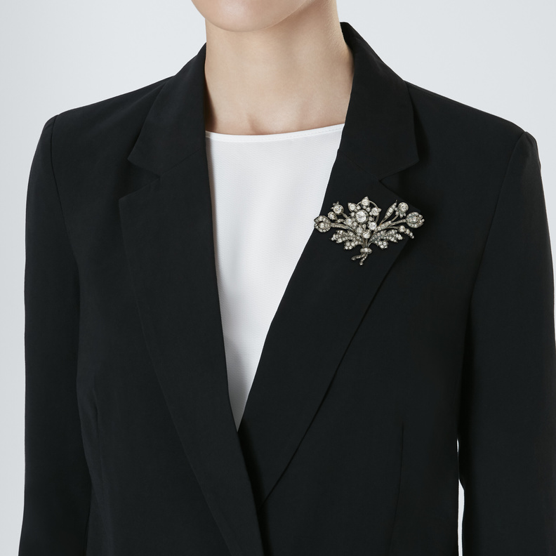 انتقي أروع المجوهرات الكلاسيكية لعيد الأضحى من مزاد كريستيز Joaillerie Paris