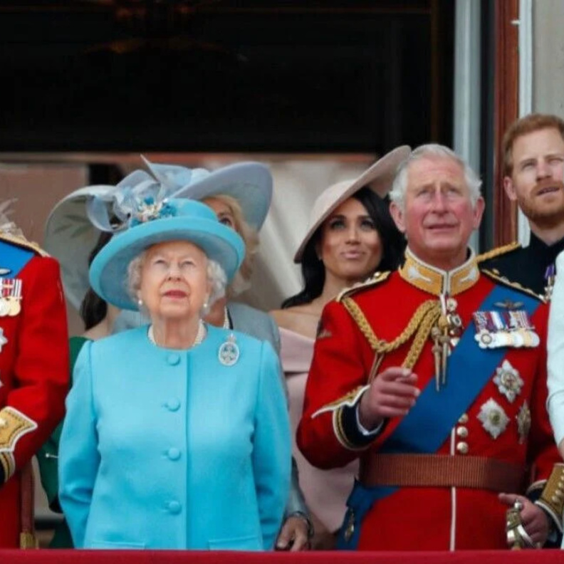 حقائق مثيرة للاهتمام عن احتفال Trooping the Colour