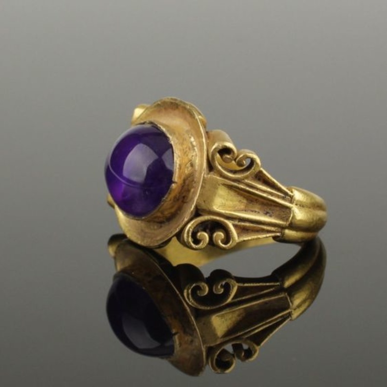 10 حقائق عليكِ معرفتها عن الأحجار الكريمة