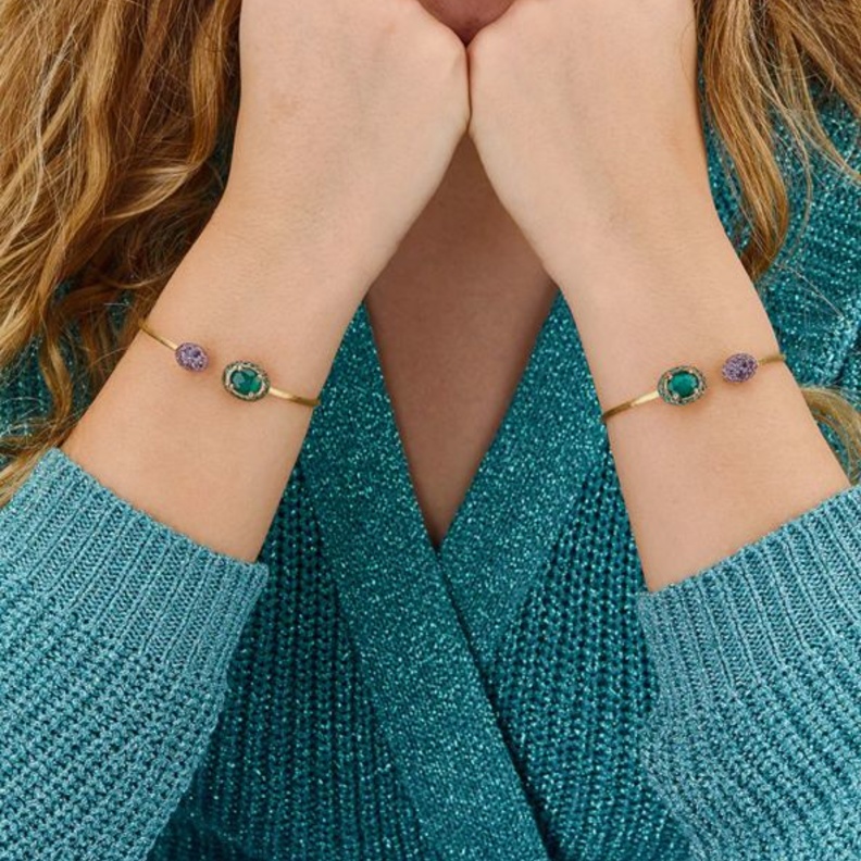 سوار مرصع بالجمشت والتسافوريت من نانيس Nanis 