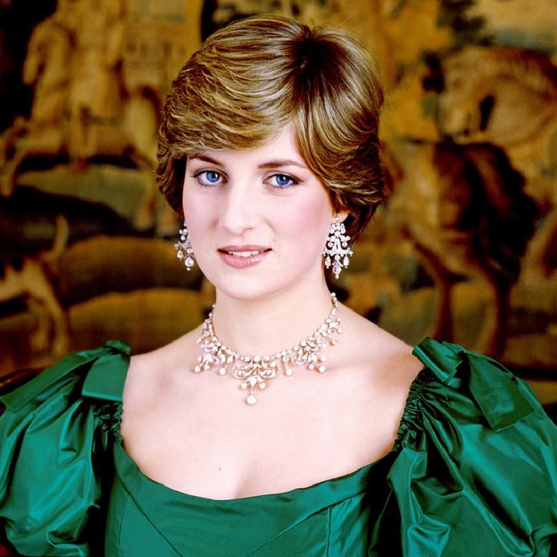 بعيون مٌحبة وأخرى ناقدة.. أعمال فنية خلدت ذكرى "أميرة القلوب" ديانا