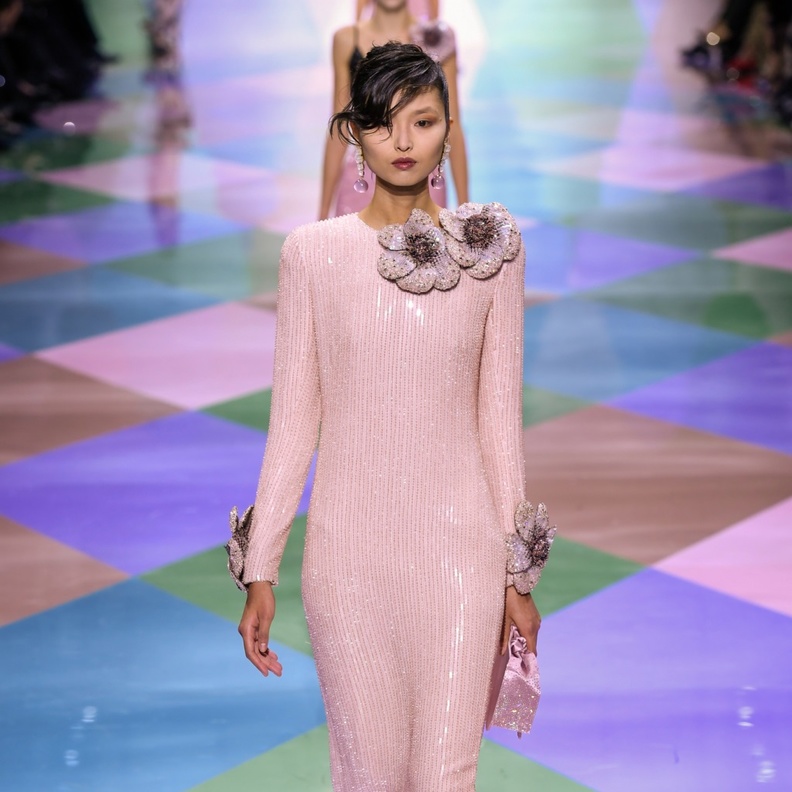 فساتين خطوبة بالوان الباستيل@gorgioarmani