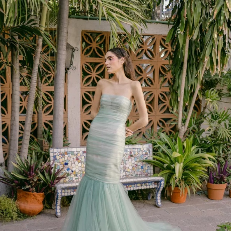 فساتين زفاف لحفلات زفاف على الشاطئ@nadiamanjarrez