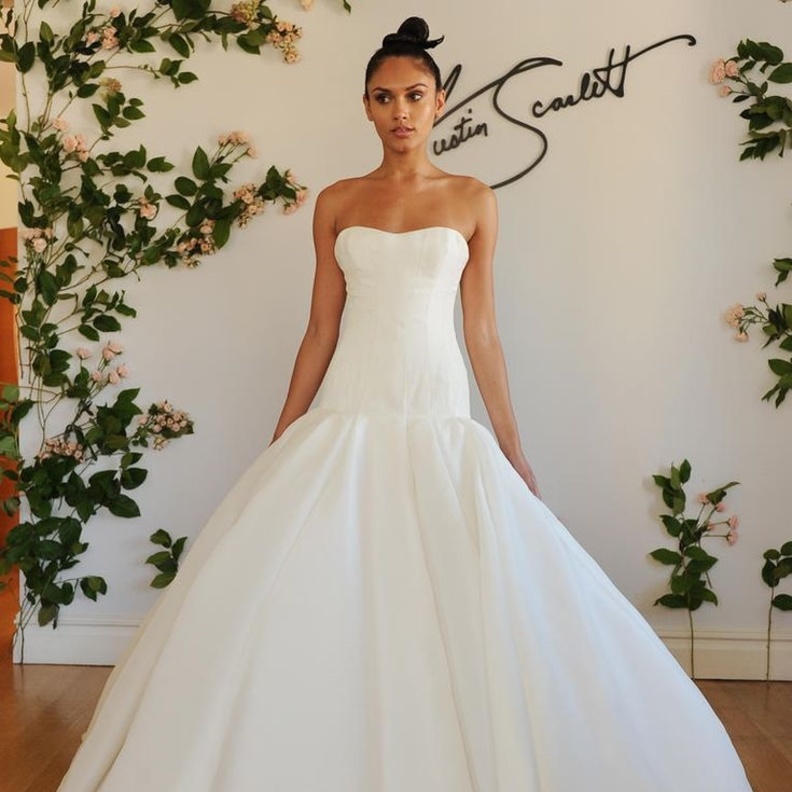 فساتين زفاف مع خصر منخفض2024