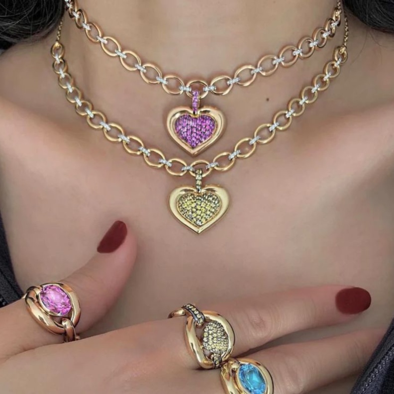 قلادة مرصعة بالياقوت الأصفر من توقيع نادين أيسوي Nadine Aysoy