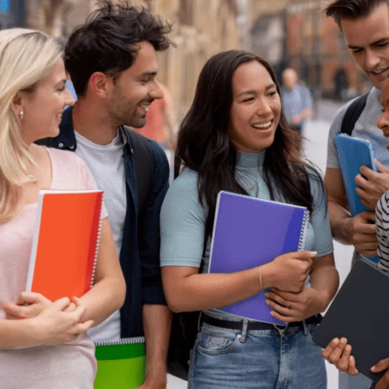 ما هي المهارات التي تكتسبينها عند الدراسة في الخارج؟