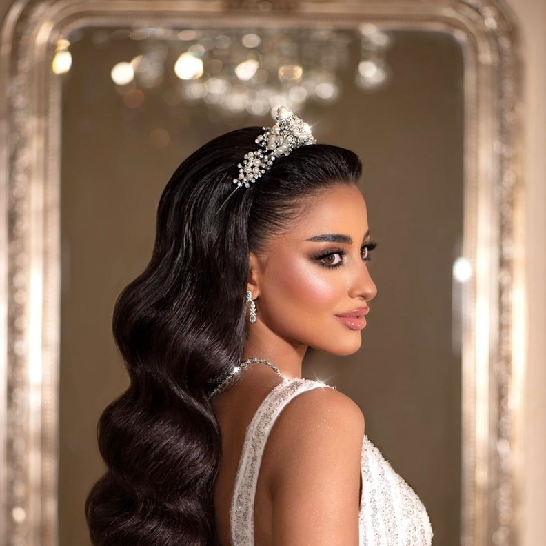 من تسريحات العرايس من المتخصصة بالتسريحات رشا غازي