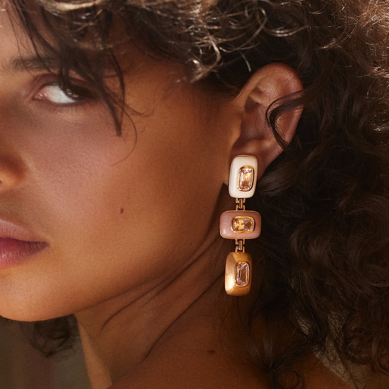 موديلات أقراط أحجار كريمة بتصميمات مشرقة لأناقتك في عيد الأضحى 2023