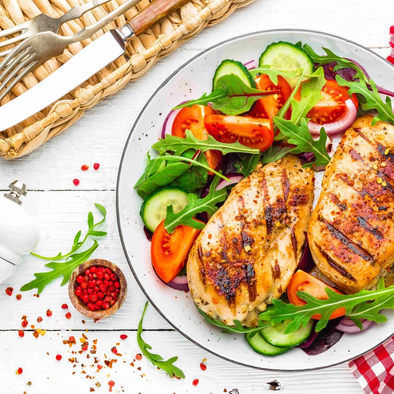 وصفات الدجاج هي الأكثر طلباً من الأطفال في السفر