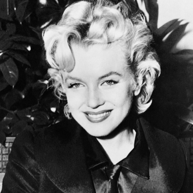 روتين الجمال الخاص بمارلين مونرو ..خطوات جمالية لا تندثر