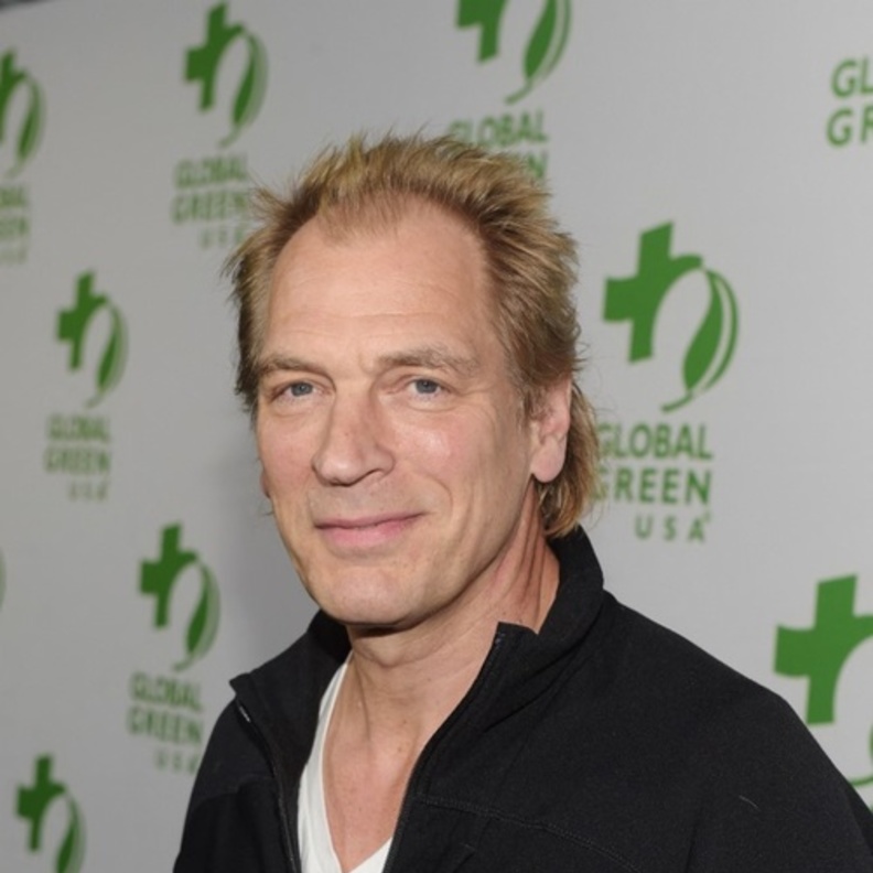 جوليان ساندز 