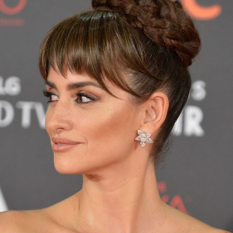 أجمل تسريحات شعر الكعكة العصرية