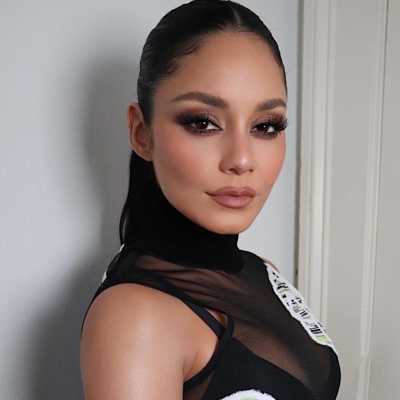 مكياج عيد الأضحى لصاحبات العيون البنية بأساليب مختلفة اعتمديه من وحي النجمات العالميات