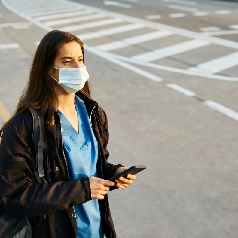 5 مهارات شخصية تحتاجها الممرضات المسافرات للعمل في الخارج