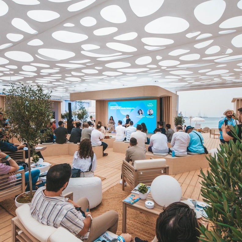 بتجربة حصرية في مهرجان "كان ليونز"... SRMG تلهم قادة الإعلام والإبداع 