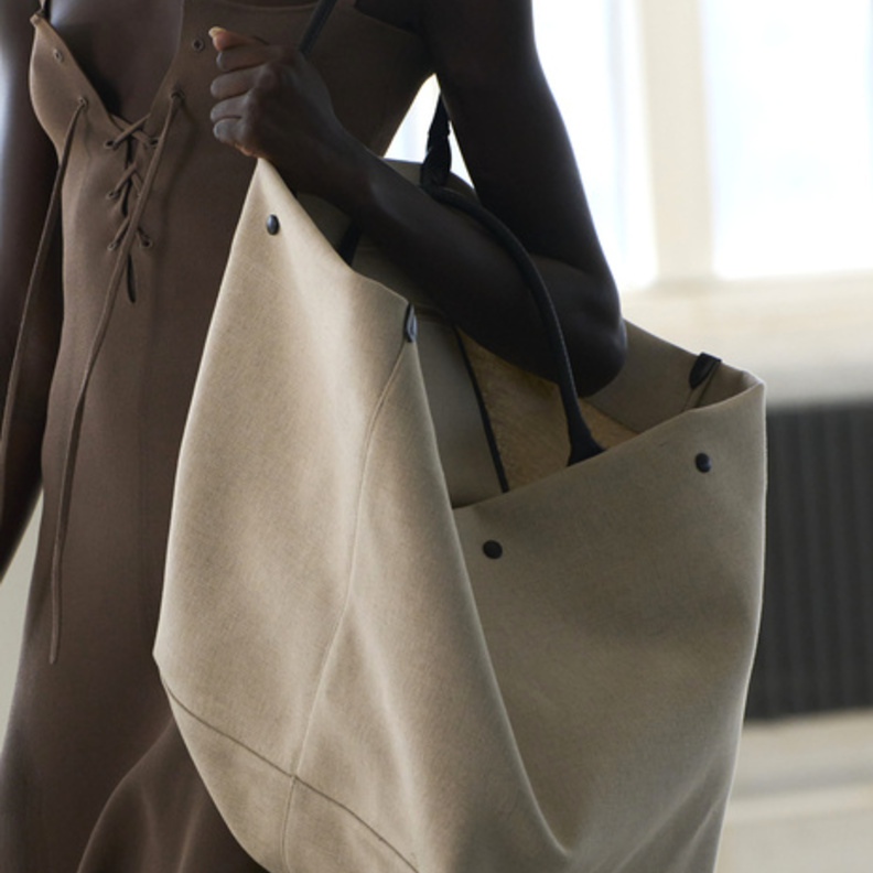 حقيبة Tote Bag لافتة من Altuzarra