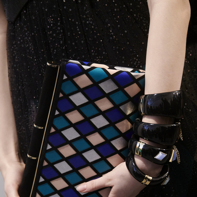 حقائب يد عصرية بنقشات الموزاييك