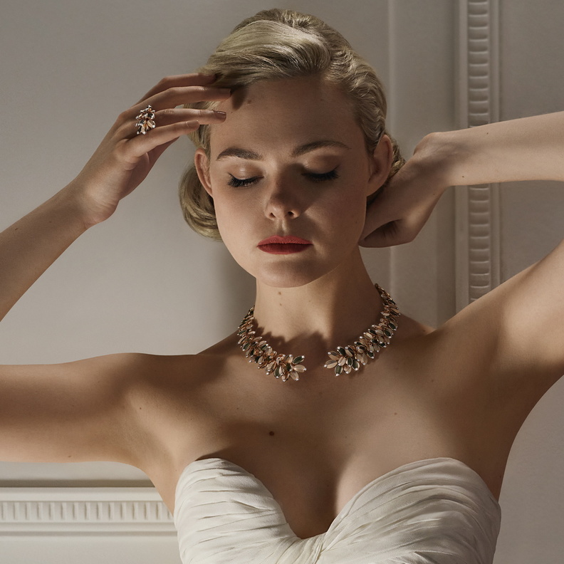 Elle Fanning- Grain de Cafe