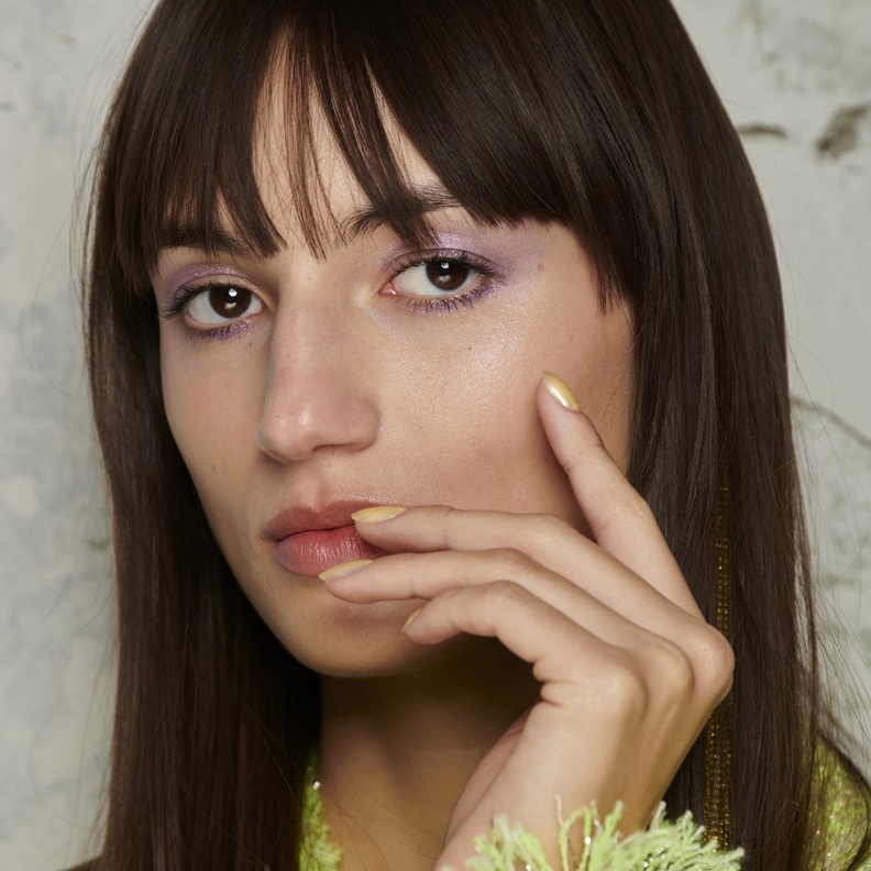 كل ما تحتاجين معرفته قبل اختيار لون المناكير المثالي لك في رحلات السفر