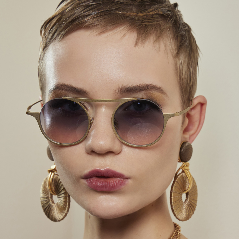 أجمل  النظارات الشمسية مع الكادر الدائري في عيد الأضحى