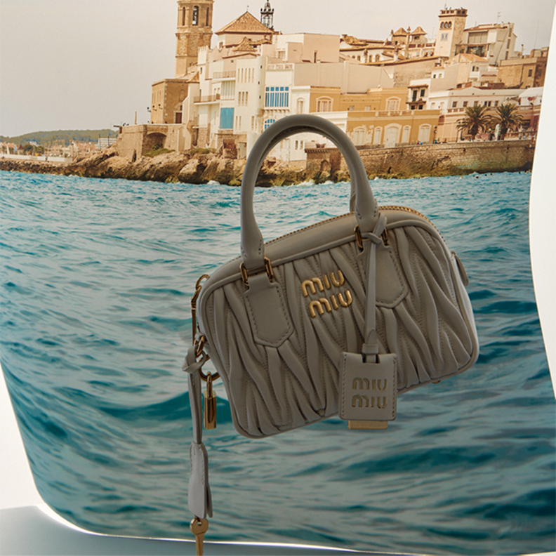 حقيبة يد MATELASSÉ NAPPA.  من "ميو ميو" MIU MIU.