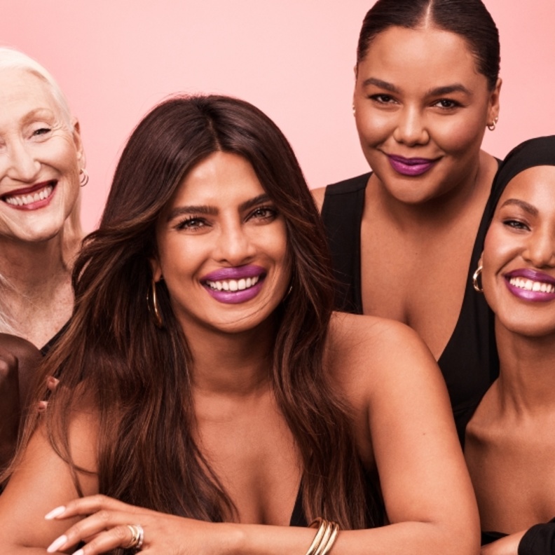 مجموعة ألوان بريانكا الشاملة من Max Factor