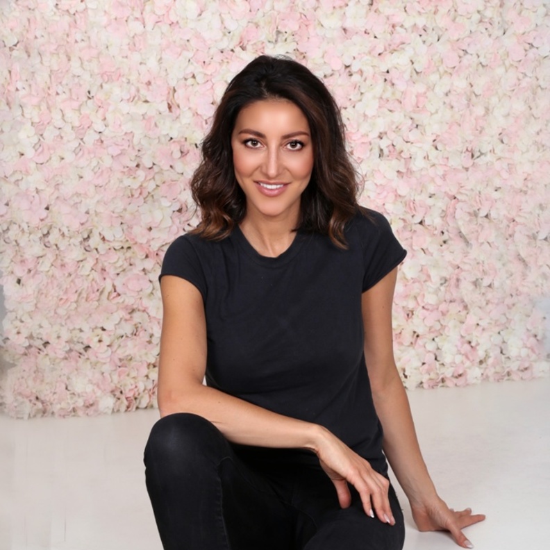 مصممة الأزياء Nadine Merabi