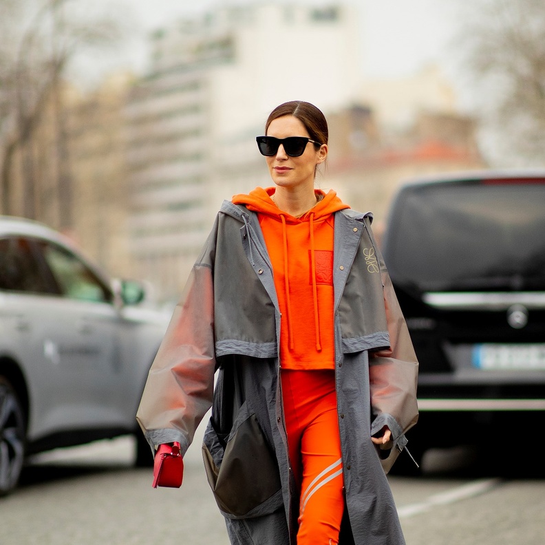 "قوانين استدامة" جديدة تقلق صناعة الأزياء