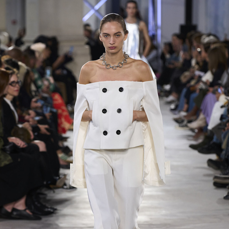 أفكار غير تقليدية لاختيار جاكيتات عصرية في الصيف