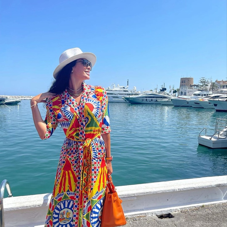 ماذا ترتدي النجمات العريبات أثناء السفر