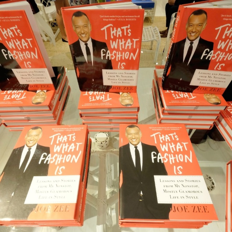 كتاب thats what fashion is لJoe Zee