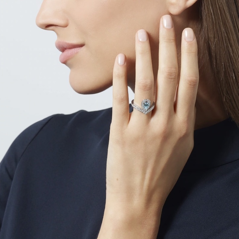 خواتم أحجار كريمة للنساء مناسبة للأعراس الصيفية