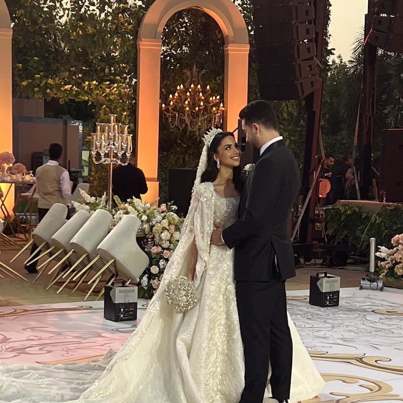 ابنة حميد الشاعري خلال حفل زفافها