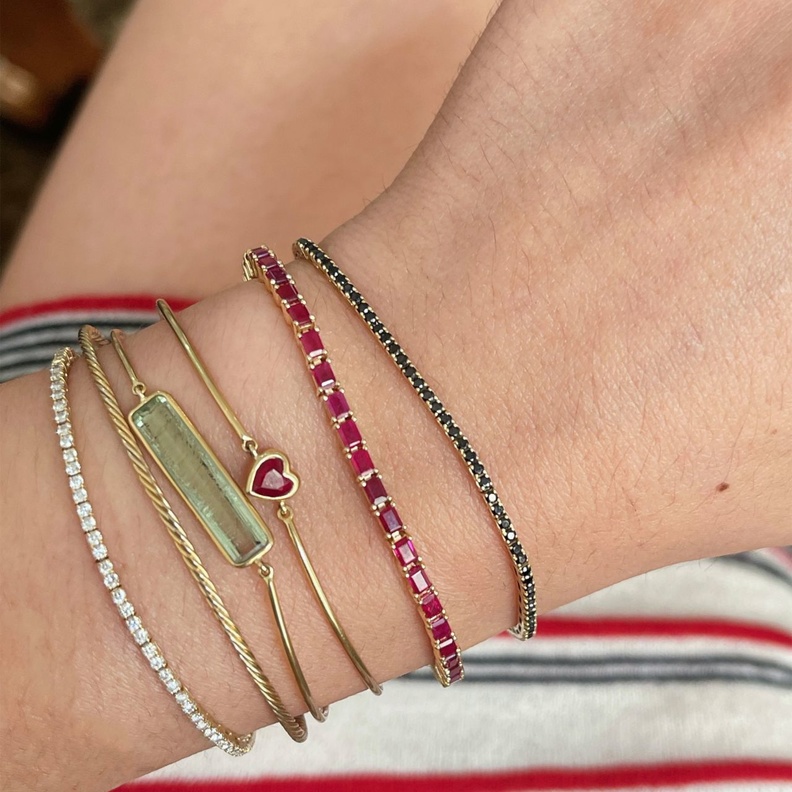 أجمل مجوهرات ياقوت أحمر ناعمة لهدايا مولودات يوليو