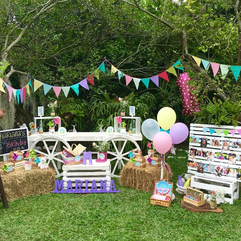 أفكار لديكورات حدائق المنزل للحفلات الصيفية