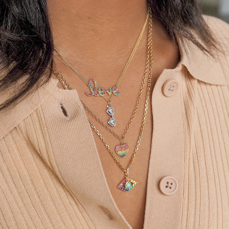 اكتشفي سحر سلاسل الذهب الناعمة موضة 2023 تلائم العروس الرومانسية