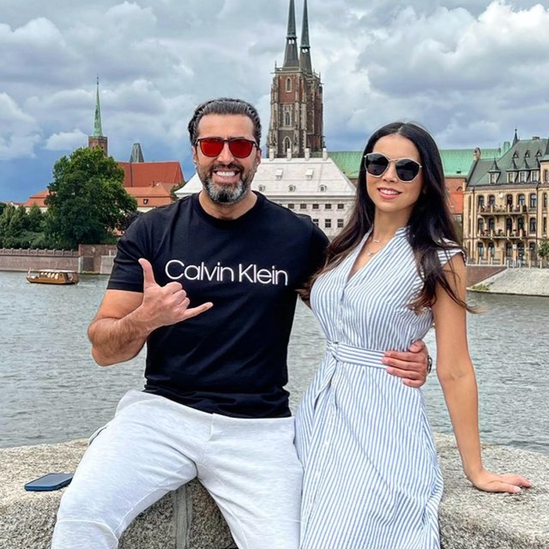 انتشرت شائعة انفصال باسم ياخور وزوجته رنا الحريري