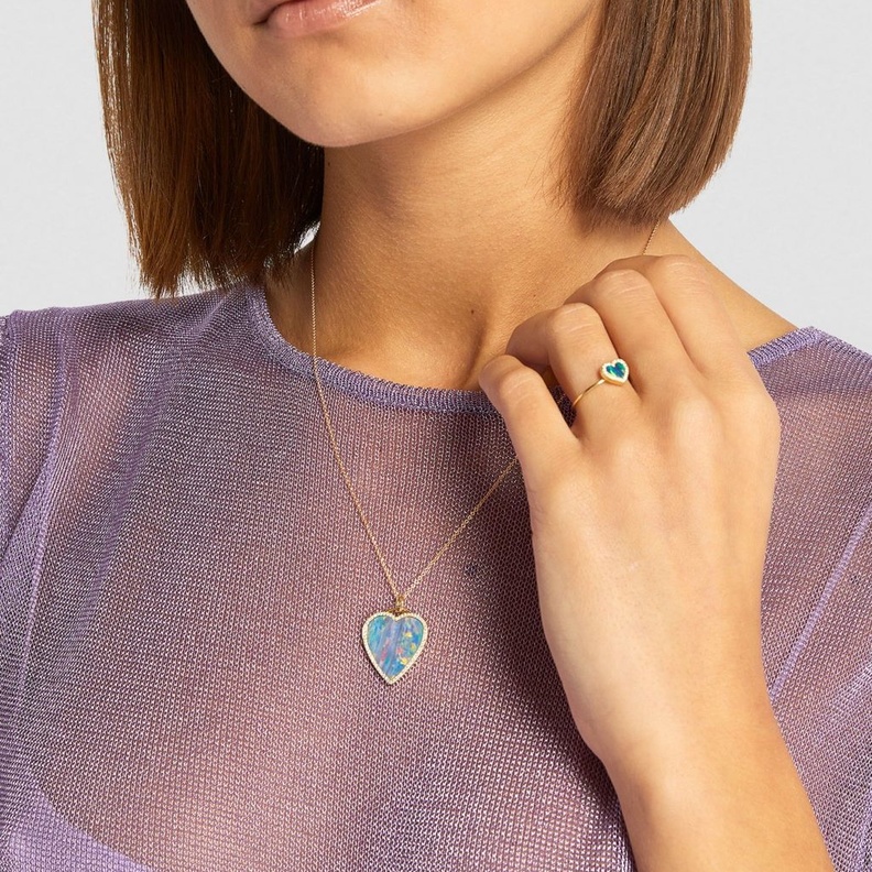 تألقي في موسم الصيف بأجمل مجوهرات الأوبال