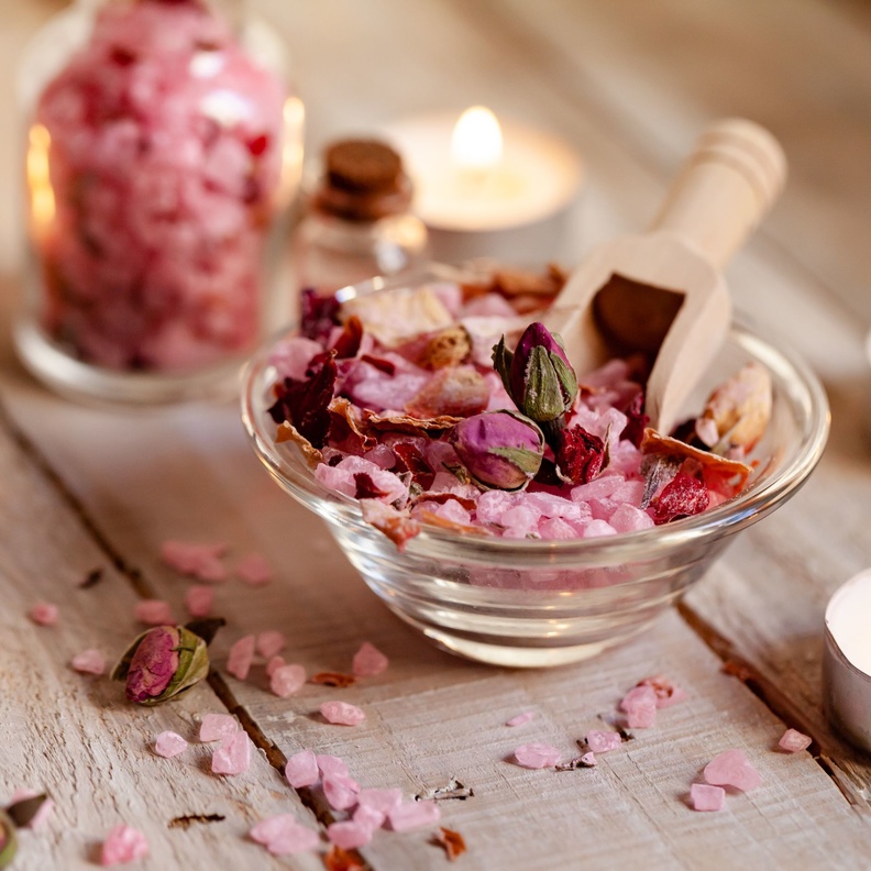 ترتبط بعض الأحجار الكريمة بمشاعر الحب