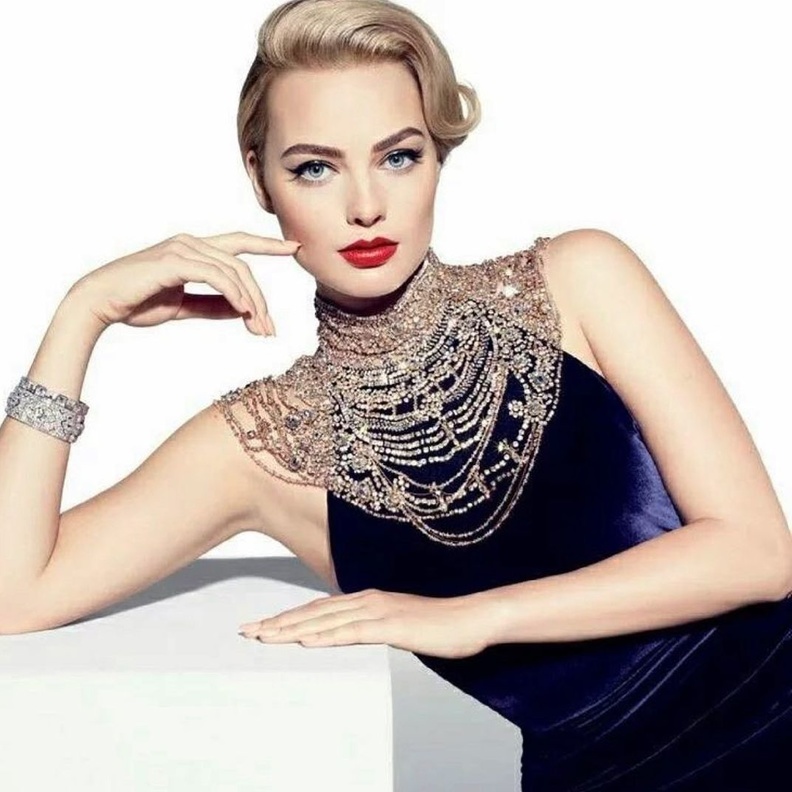 تعرفوا على مارجو روبى Margot Robbie بطلة فيلم Barbie الفاتنة بأجمل تصاميم مجوهرات ظهرت بها مؤخراً
