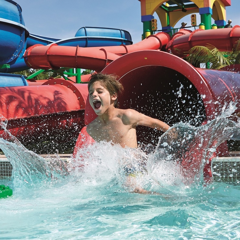 أفضل 7 حدائق للألعاب المائية للأطفال في دبي